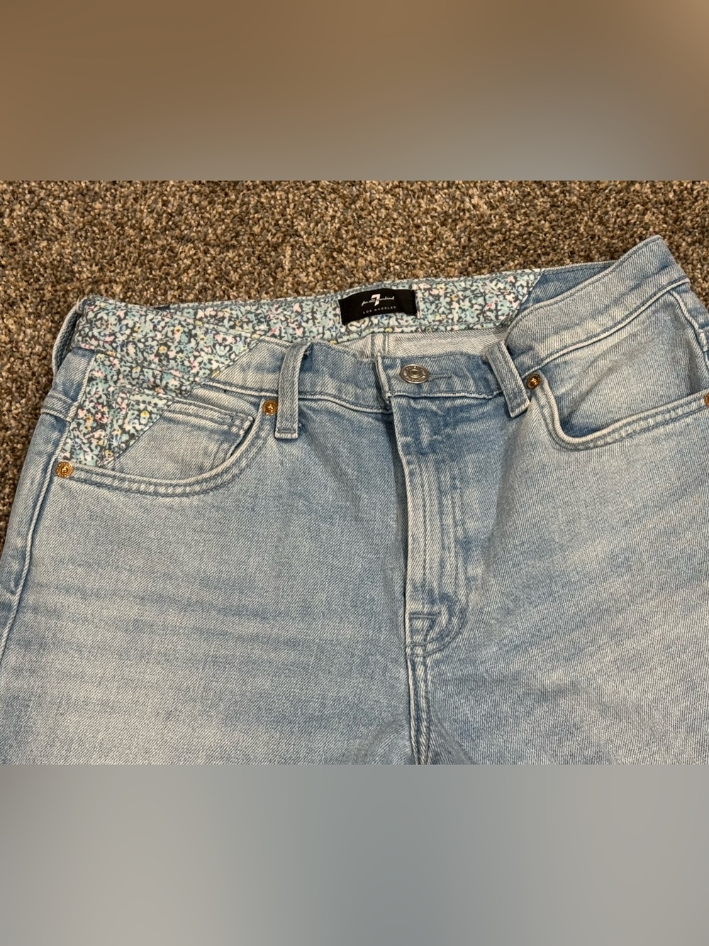 7 For All Mankind Light Wash Women's Peggi Ankle Jeans Floral Patch Accent (29) - Picture 7 of 12